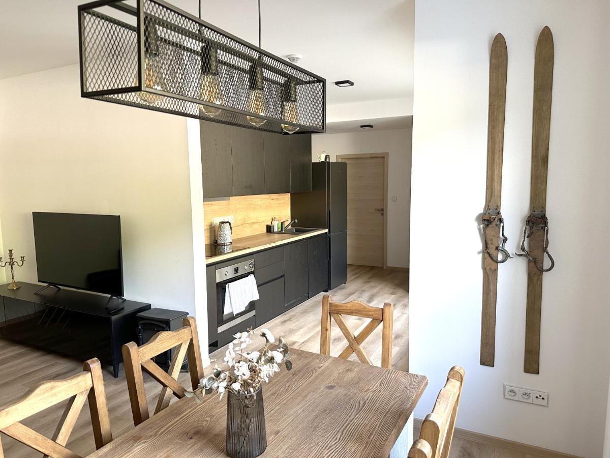 Cernak - Dolnak - 4-6 Osob, Terasa, Grill, Dve Parkovaci Mista Appartement *